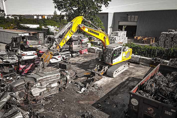 Liebherr Application Center a Colmar: escavatori cingolati personalizzati